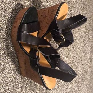 Mossino size 7 wedges